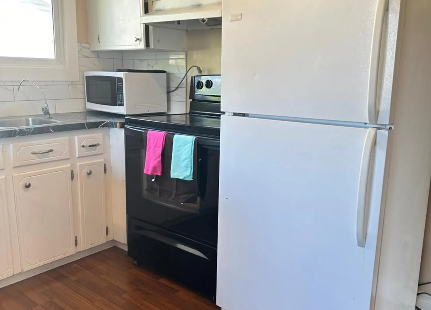 5Bed Family House Londonderry Mall Edmonton Canada
