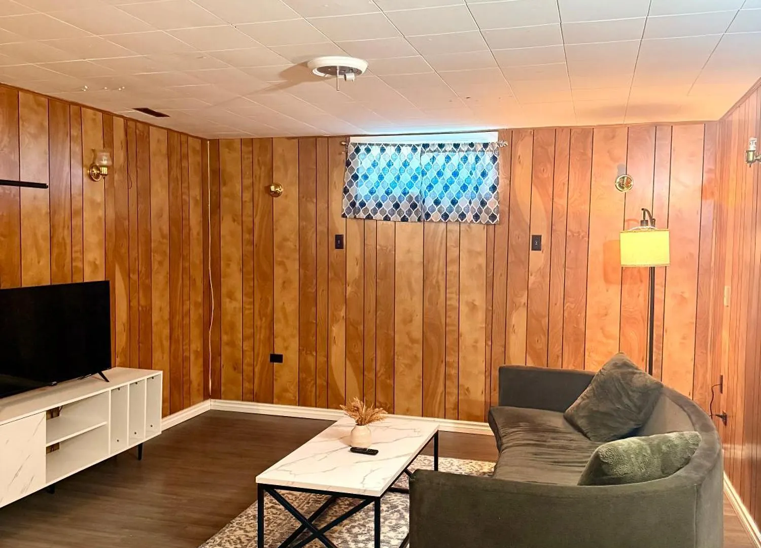 5Bed Family House Londonderry Mall Edmonton Apartment